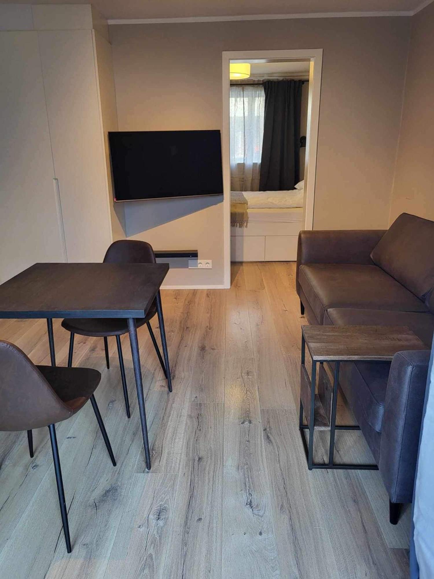 Astro Hverfisgata Reykjavik Bagian luar foto